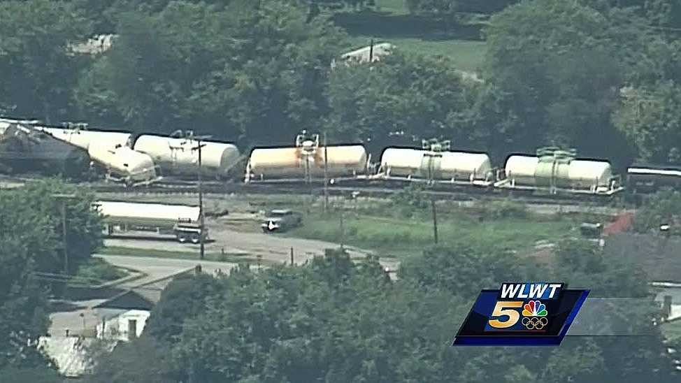 Images Train derails in Falmouth, Kentucky