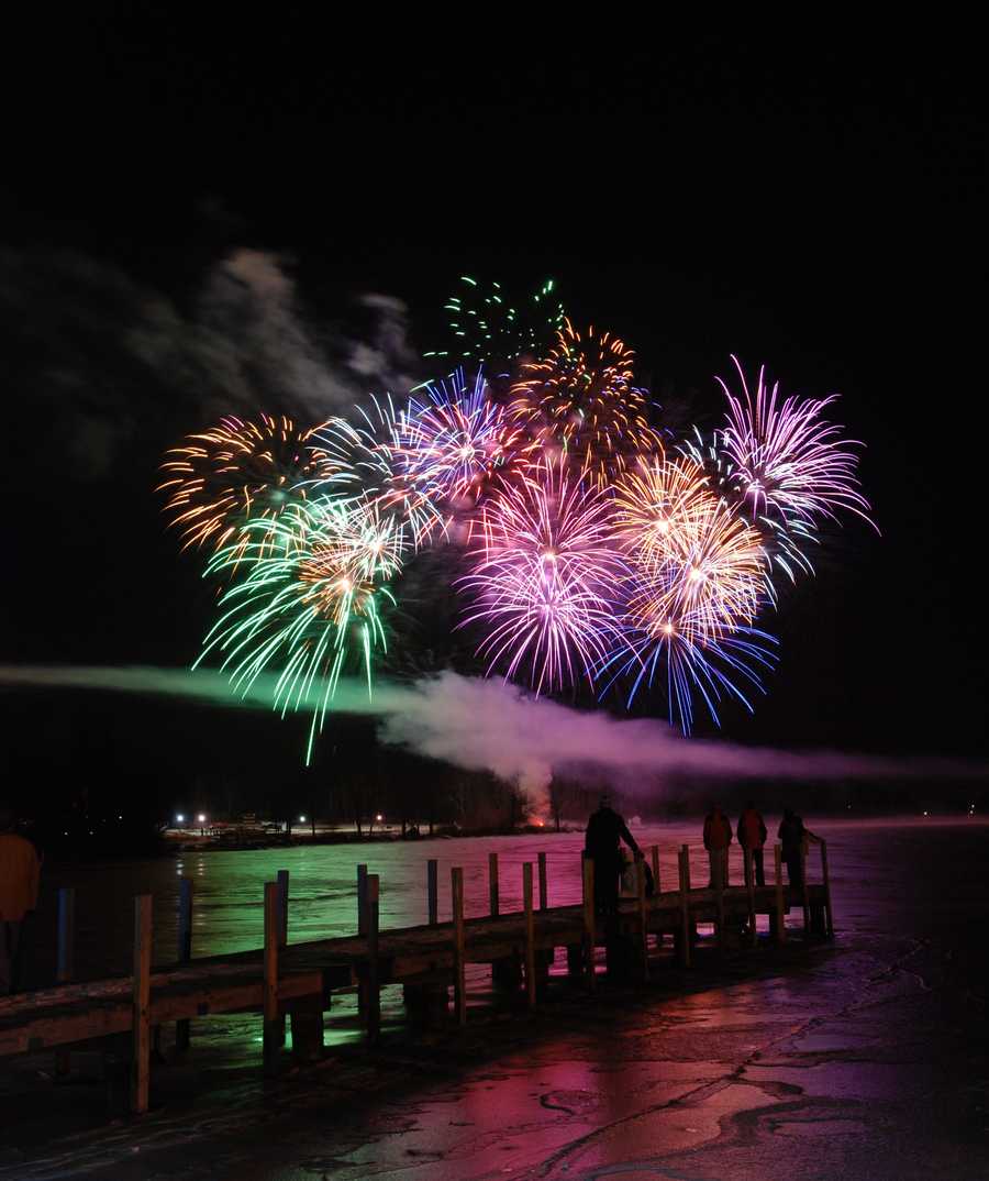 List Best places to watch fireworks in New Hampshire