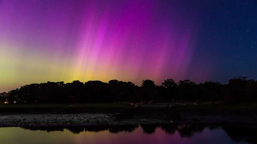 Images Northern Lights seen in New Hampshire sky