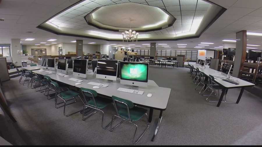 School library purges 13,000 books in hightech overhaul