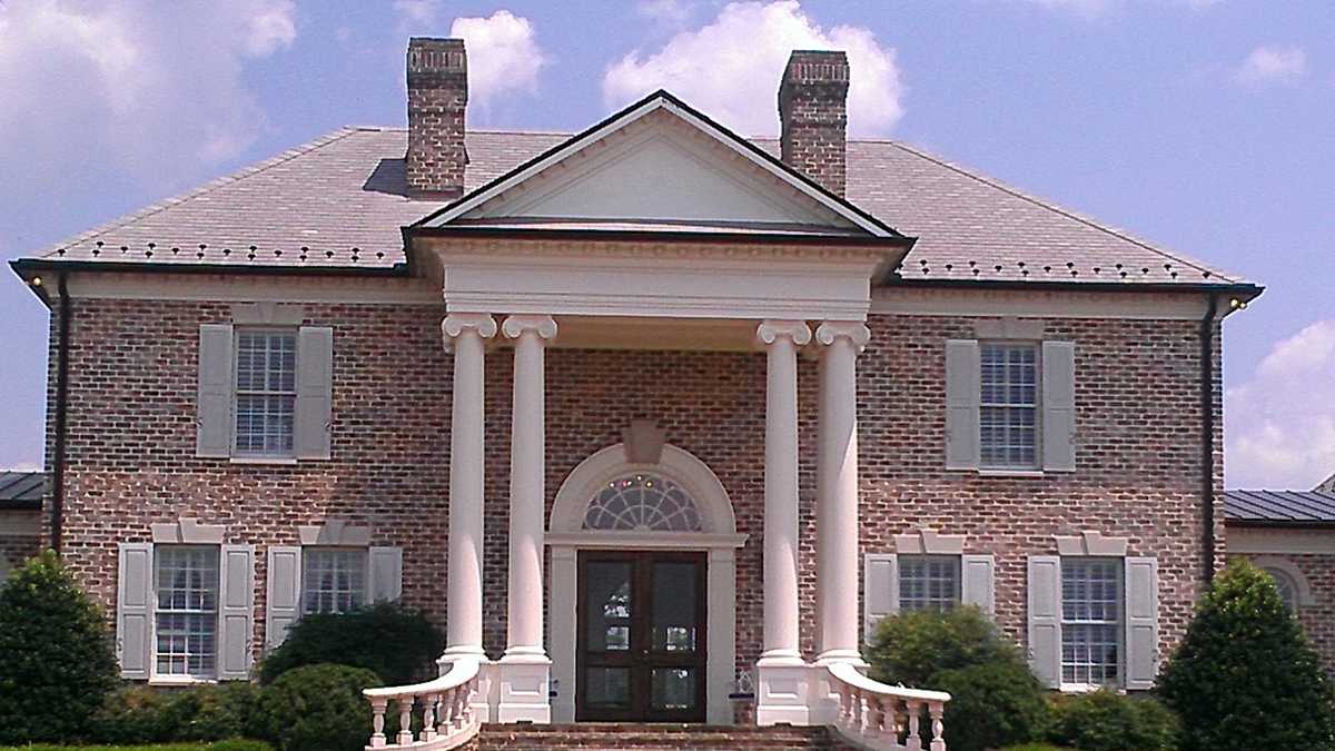 Images Junior Johnson estate tour