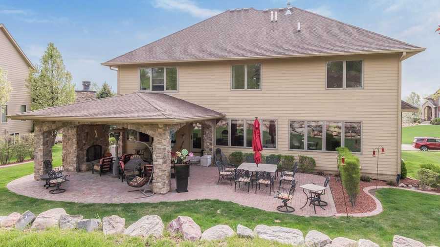 Peek Inside 800k Home in West Des Moines, IA