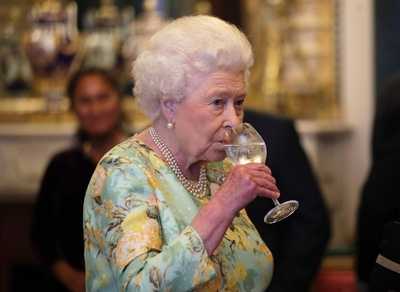 The Queen apparently has four cocktails every day