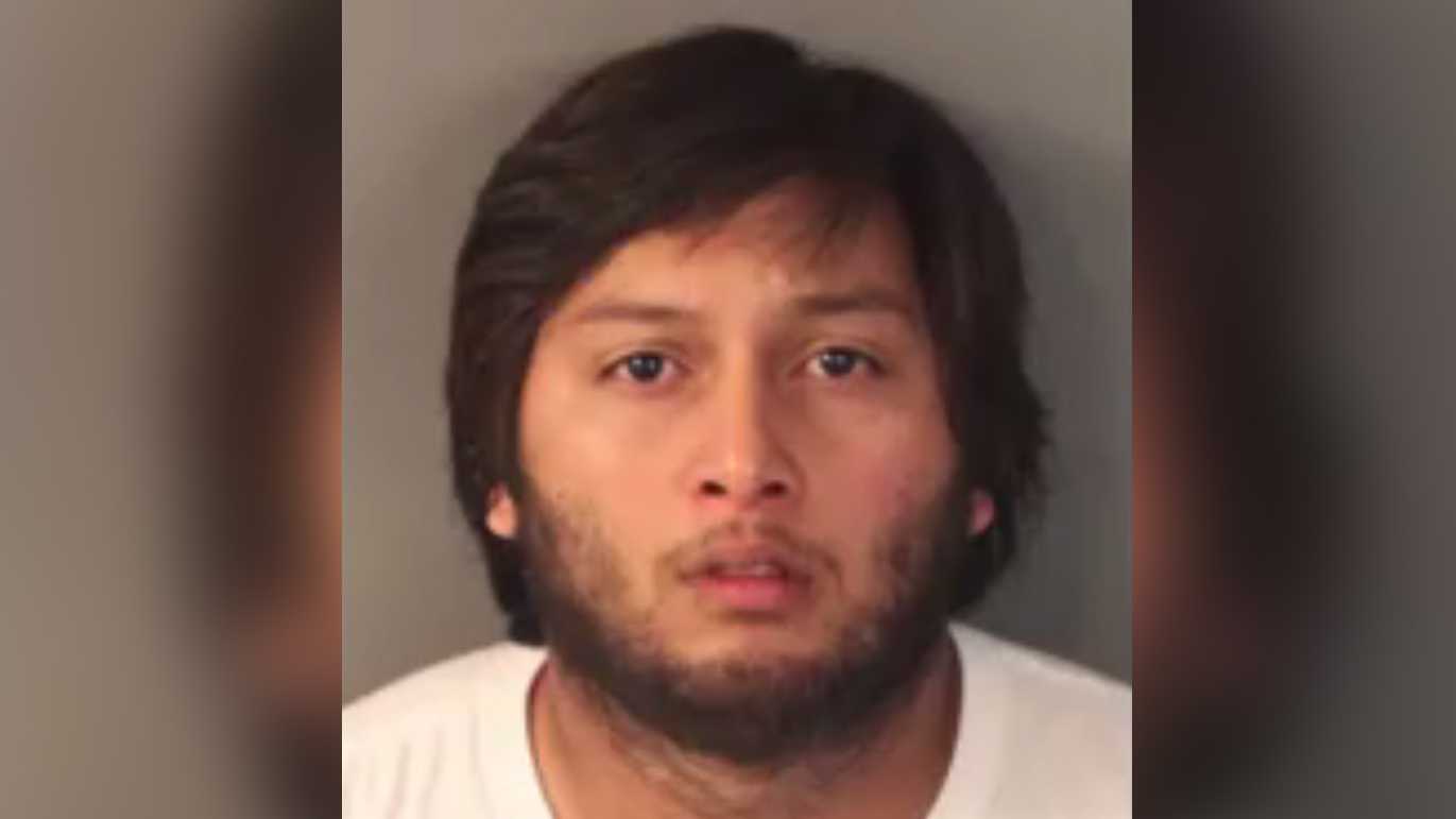 Auburn man accused of exposing himself to minors