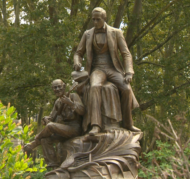 Pittsburgh Art Commission votes to recommend removal of Stephen Foster statue