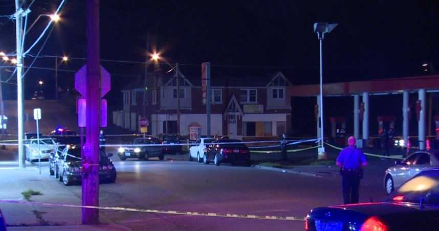 Kansas City security guards fatally shoot man outside bar