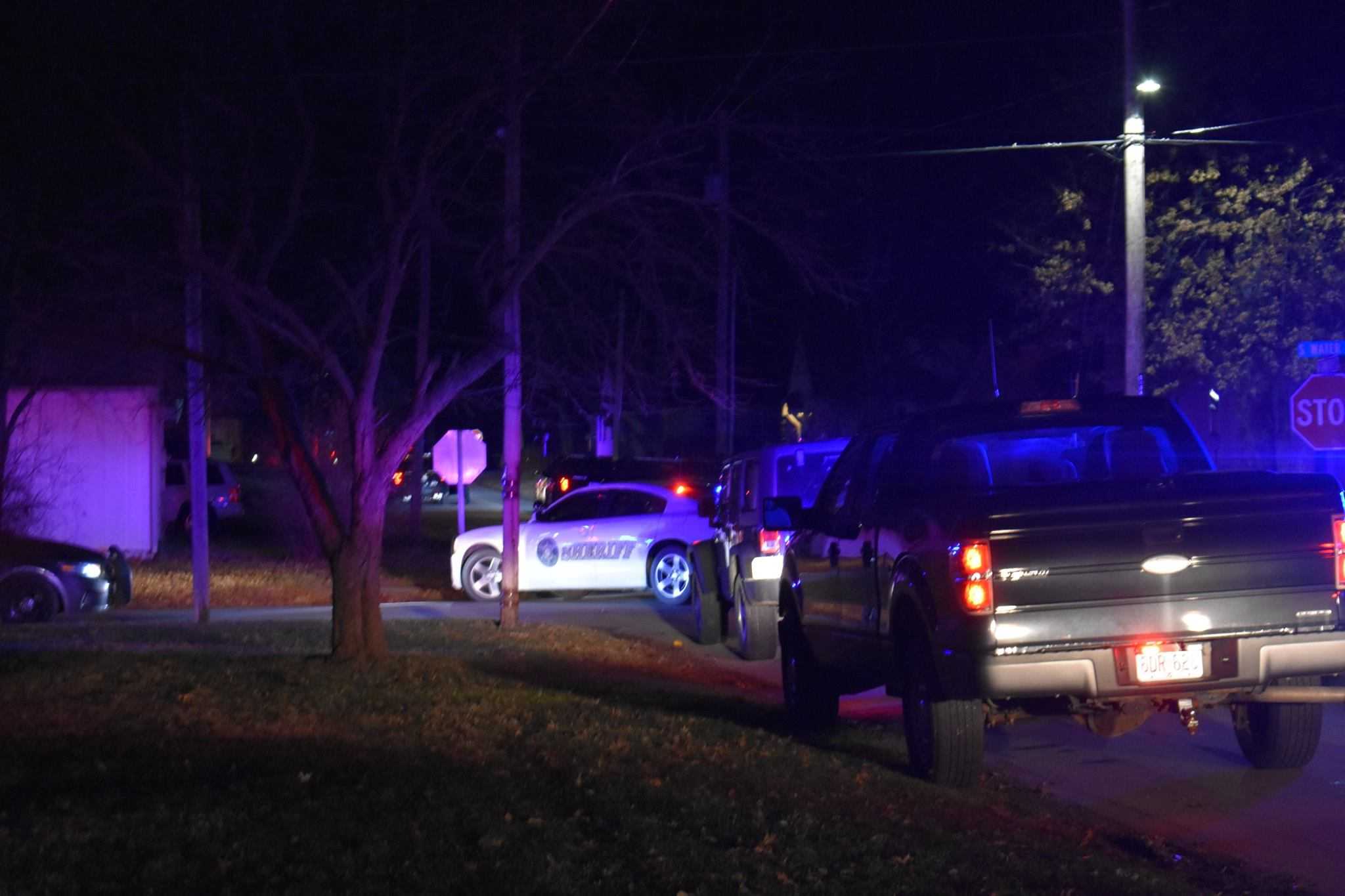 Three officers shot, one dead in Missouri