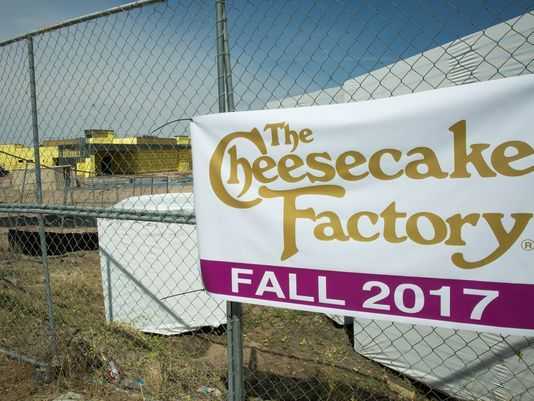 Fake Cheesecake Factory sign sparks buzz in Las Cruces