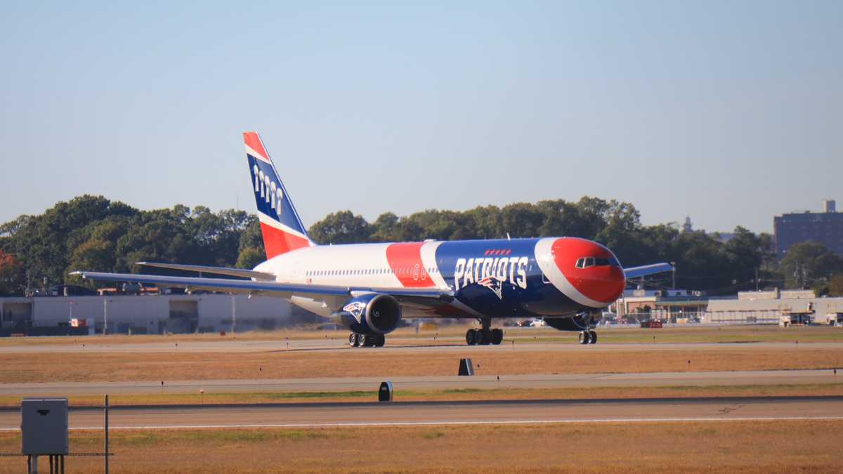 Check out the custom plane carrying the Patriots to the 