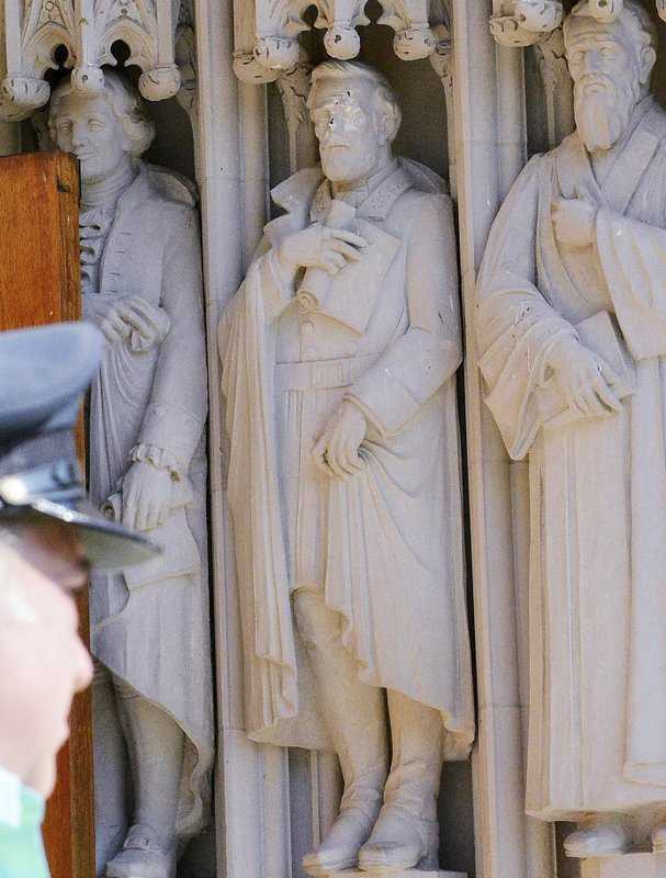 Duke University removes statue of Confederate general