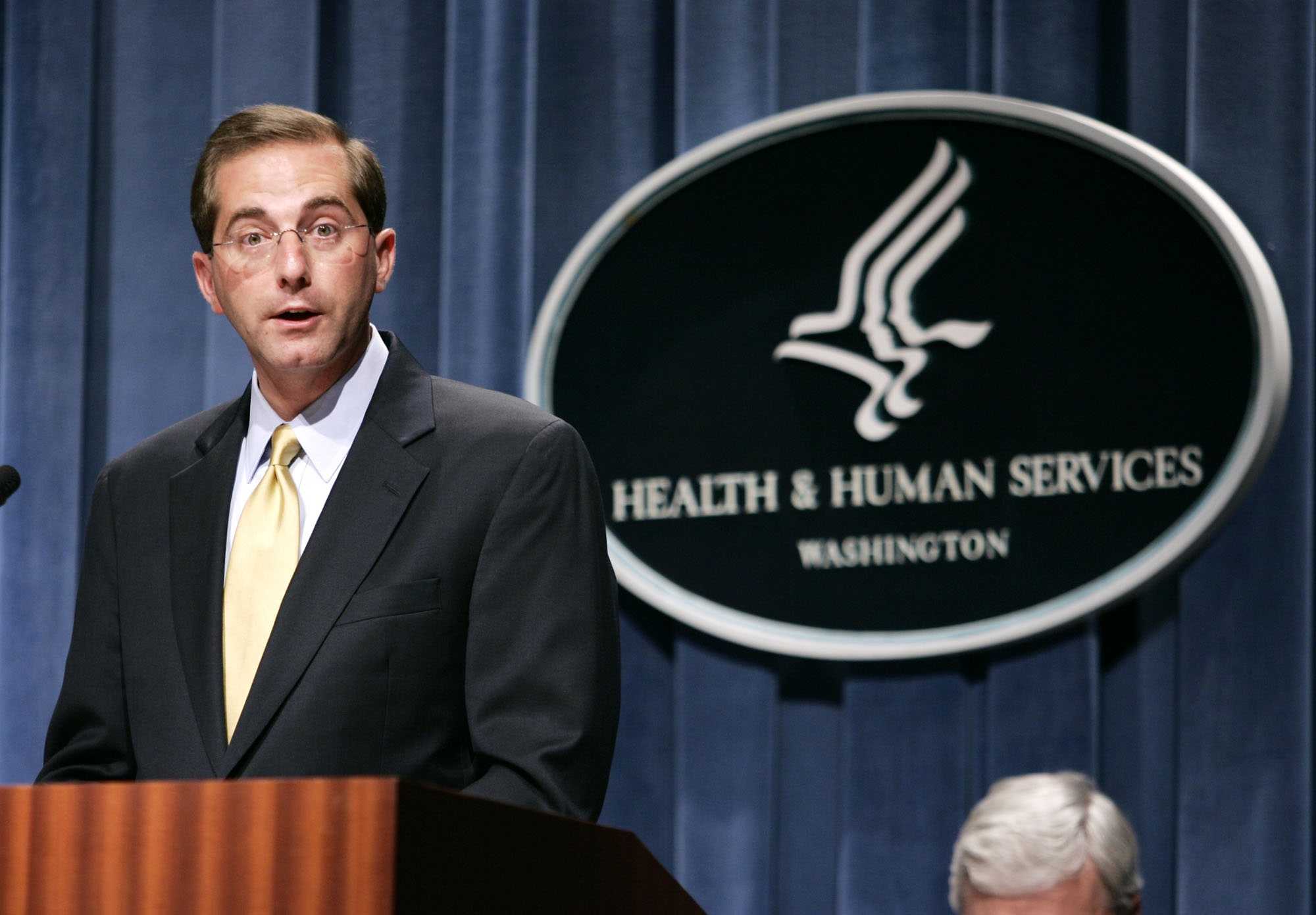 White House nominates former pharma exec Alex Azar as new HHS secretary