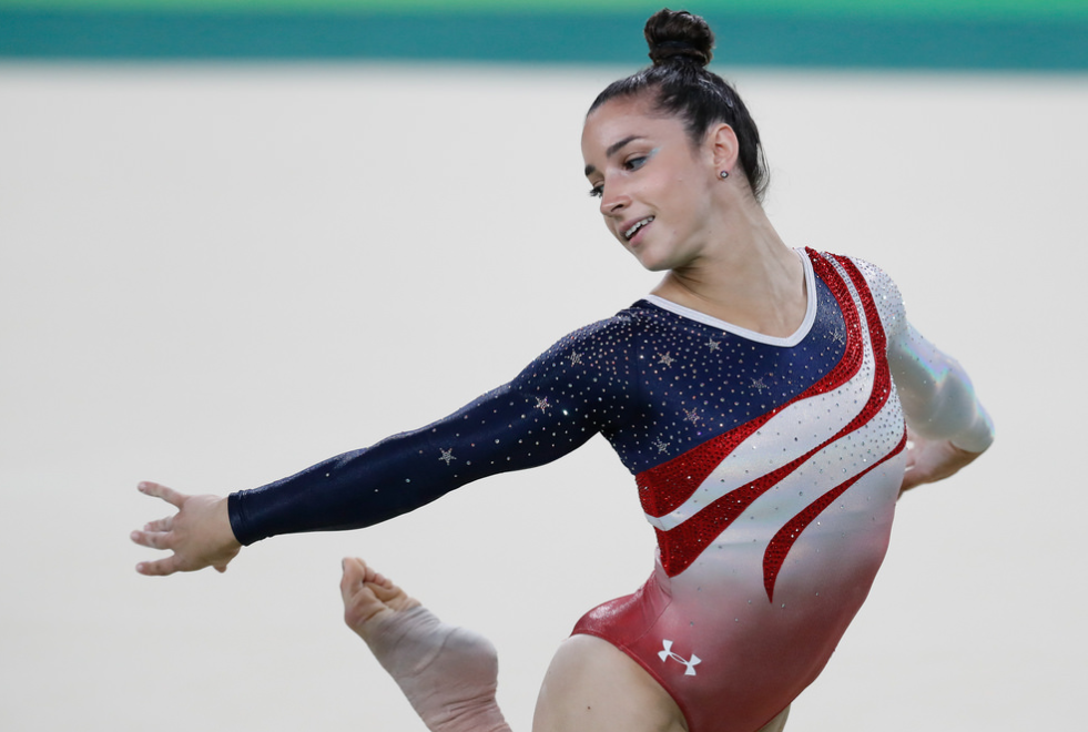 Olympic gymnast says TSA agent body-shamed her