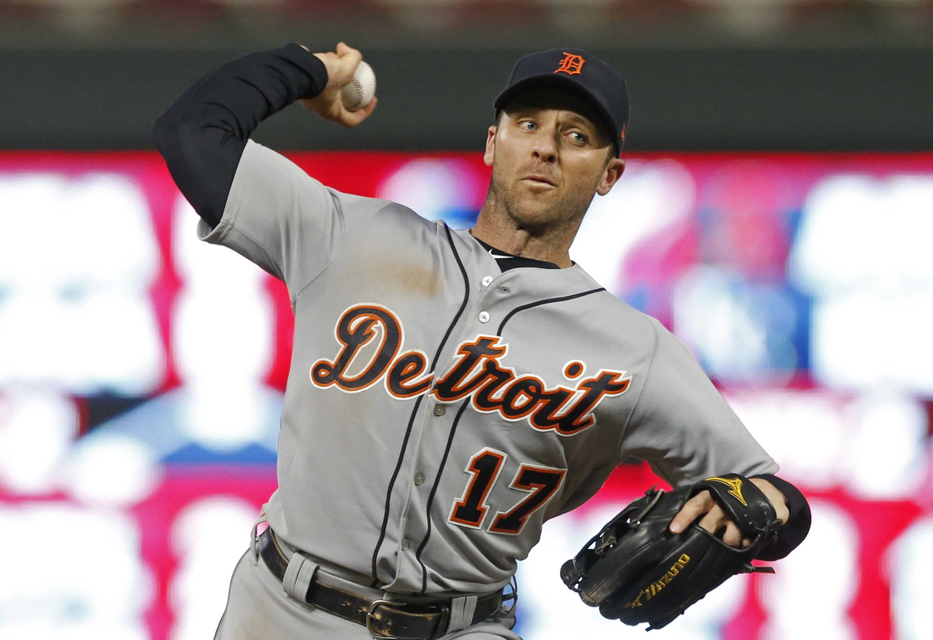 Detroit's Andrew Romine becomes fifth player ever to play all 9 positions in one game
