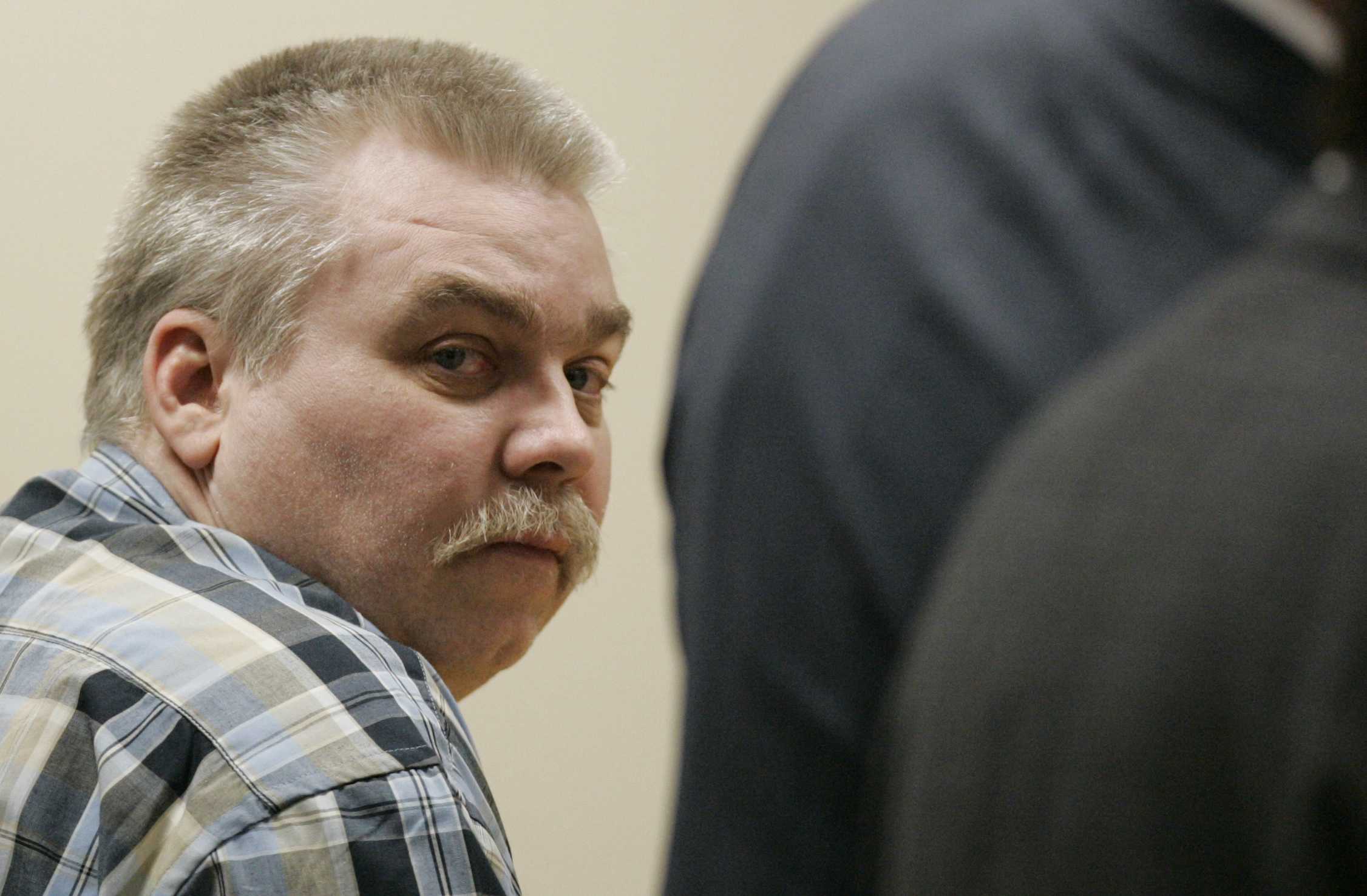 'Making A Murderer': Avery attorney files 1,000-page post-conviction notice