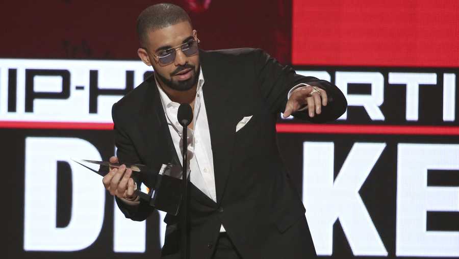 Resultado de imagen de drake amas 2016