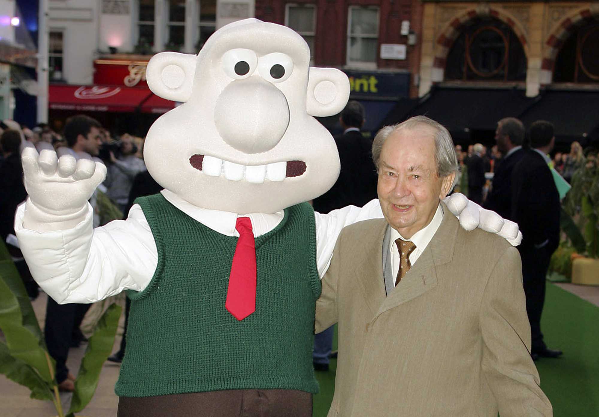 Peter Sallis, voice of ‘Wallace and Gromit,’ dead at 96