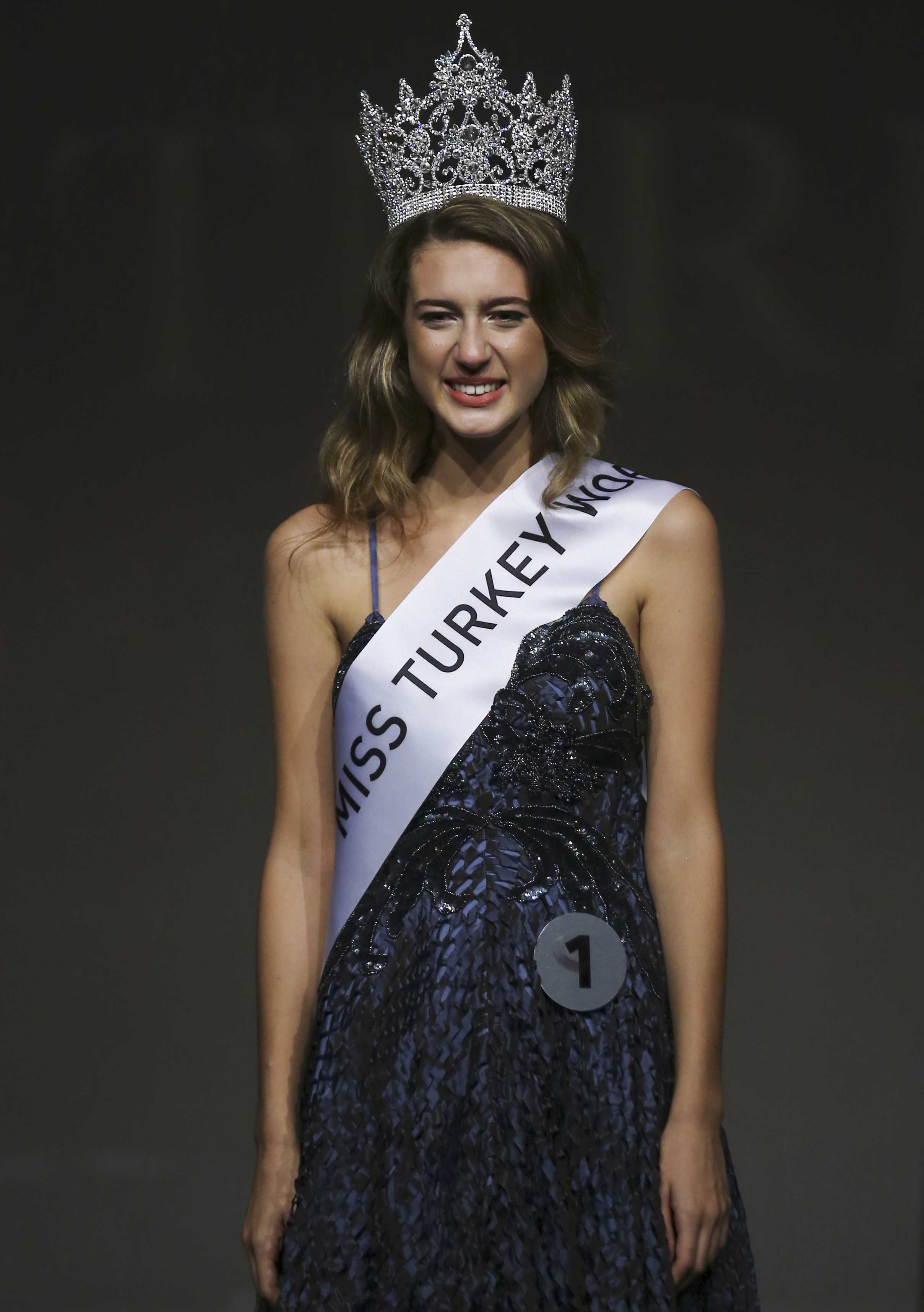 Miss Turkey loses crown over controversial tweet