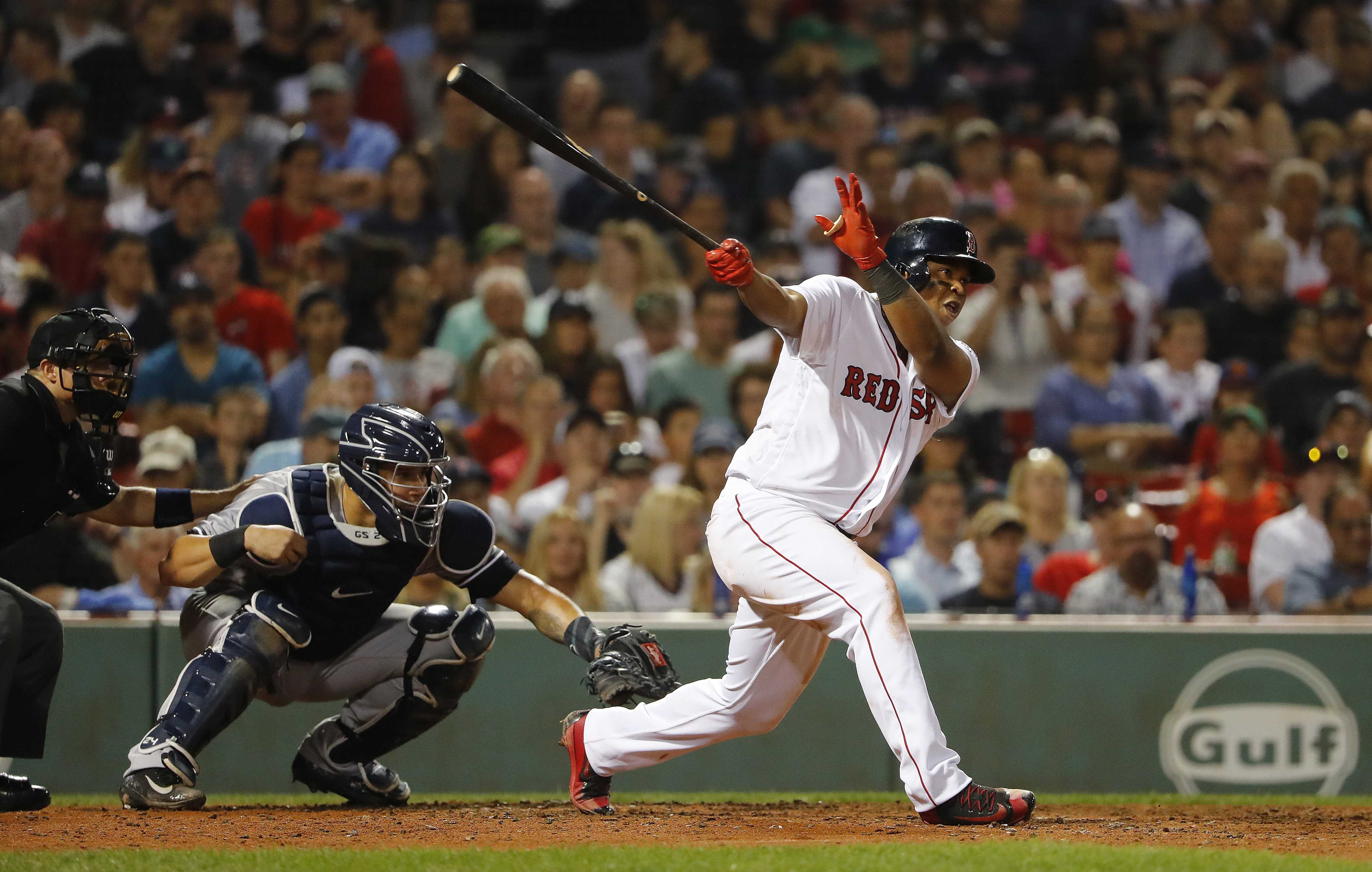 Red Sox accused by Yankees of stealing signs with Apple Watch