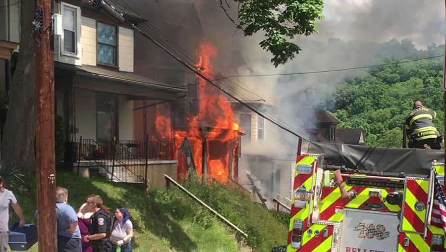 4-alarm fire spreads to 3 homes in Avalon