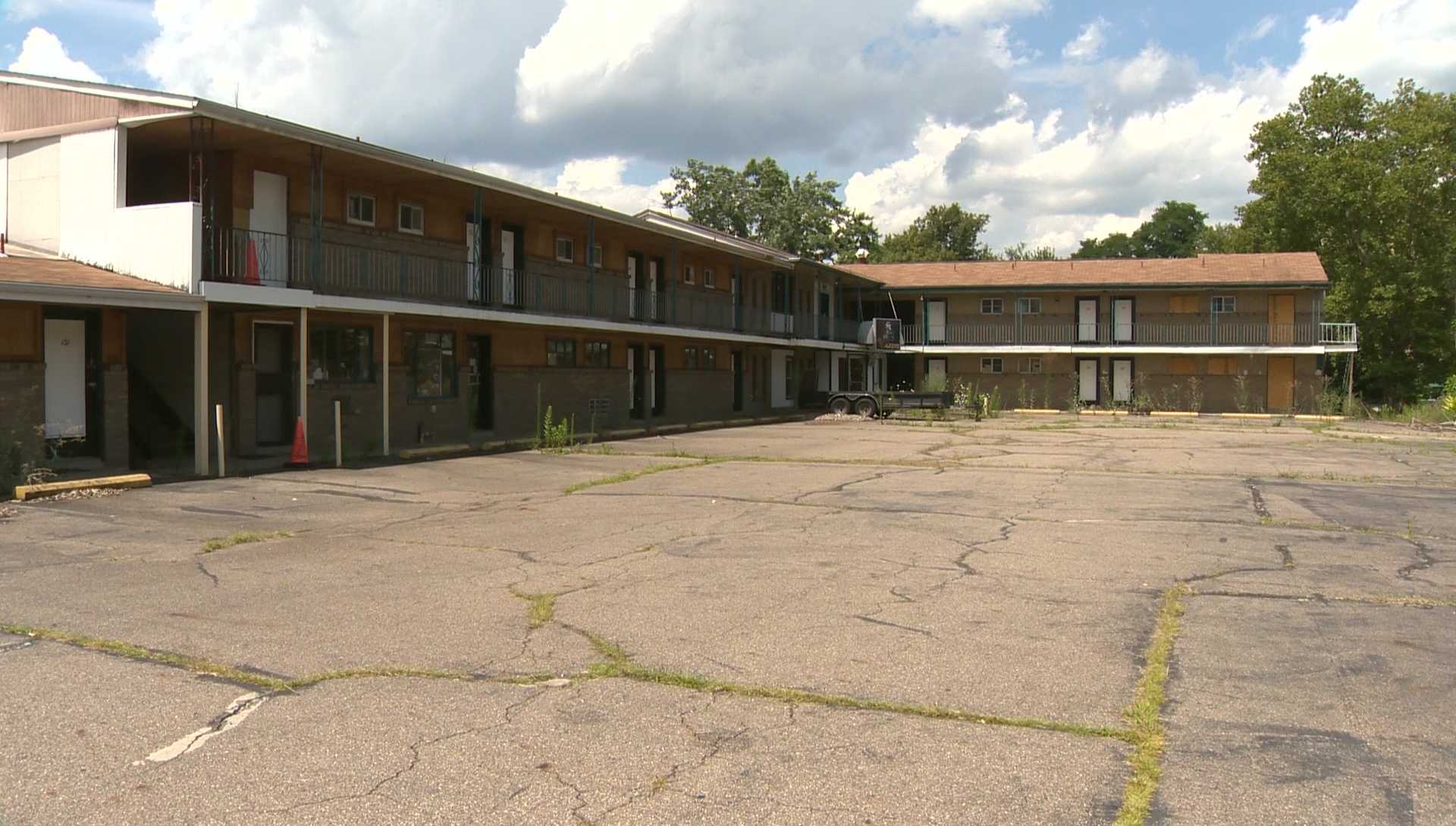 Police: Woman tells girl, 15, to 'not get pregnant before leaving her with man for $20