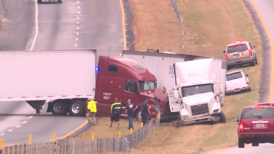 Lanes blocked on I85 southbound due to accident, SCDOT says