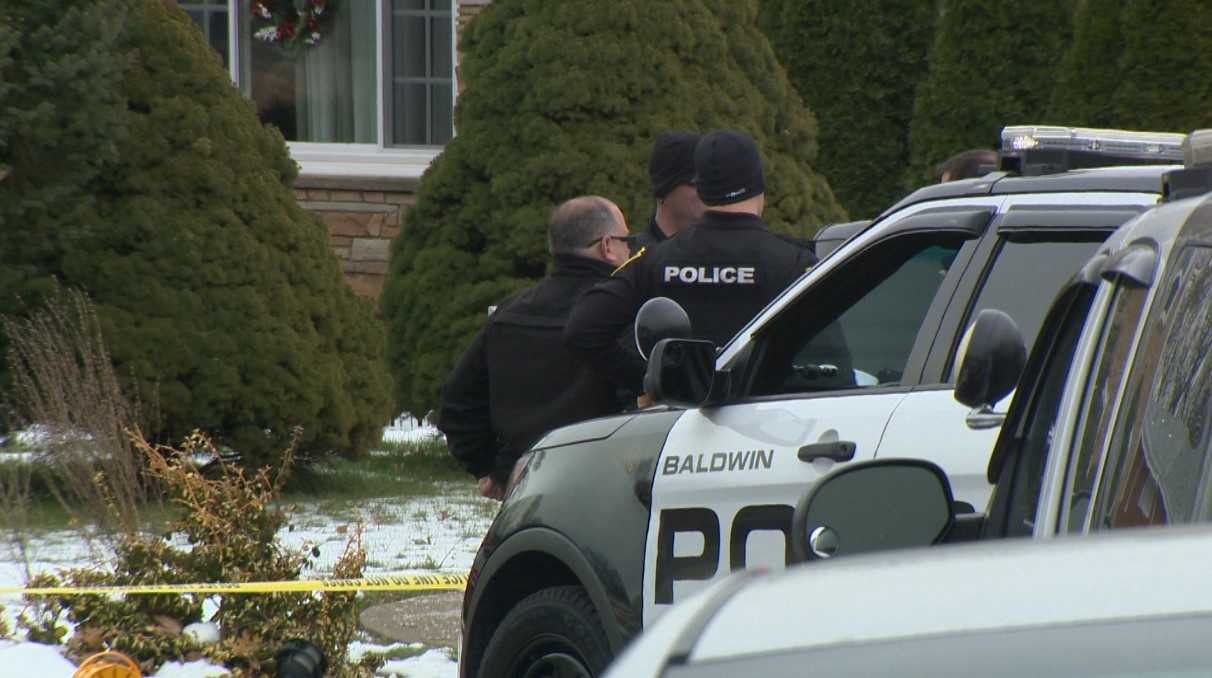 Man taken to hospital in critical condition after shooting in Baldwin