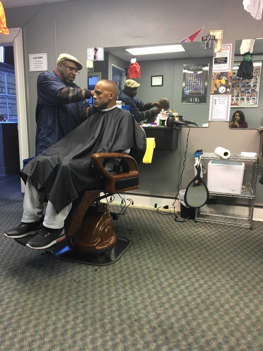 Barber shop owner rebuilds after collapse in Washington