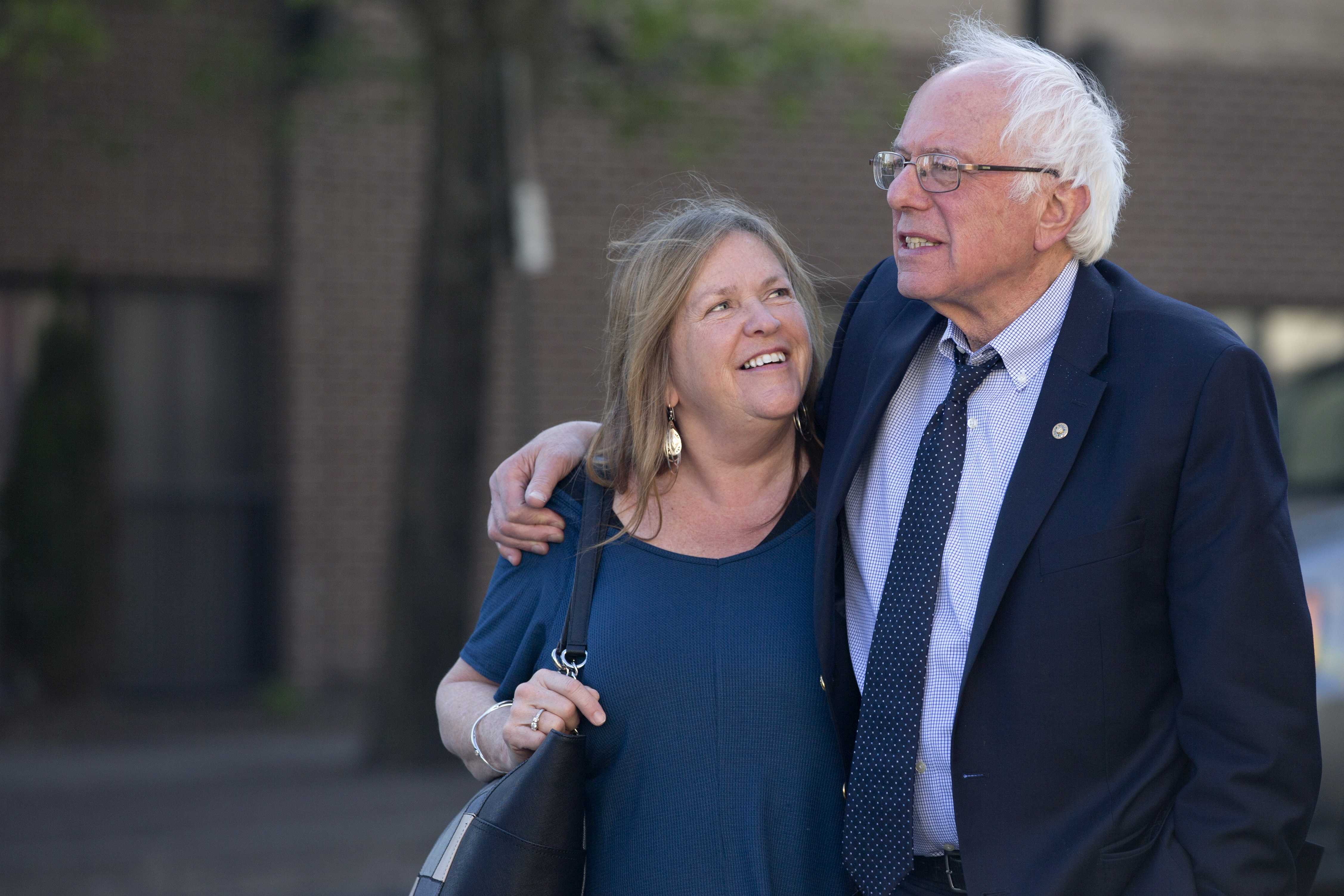 Sanders' Wife Under FBI Probe for Real Estate Deal