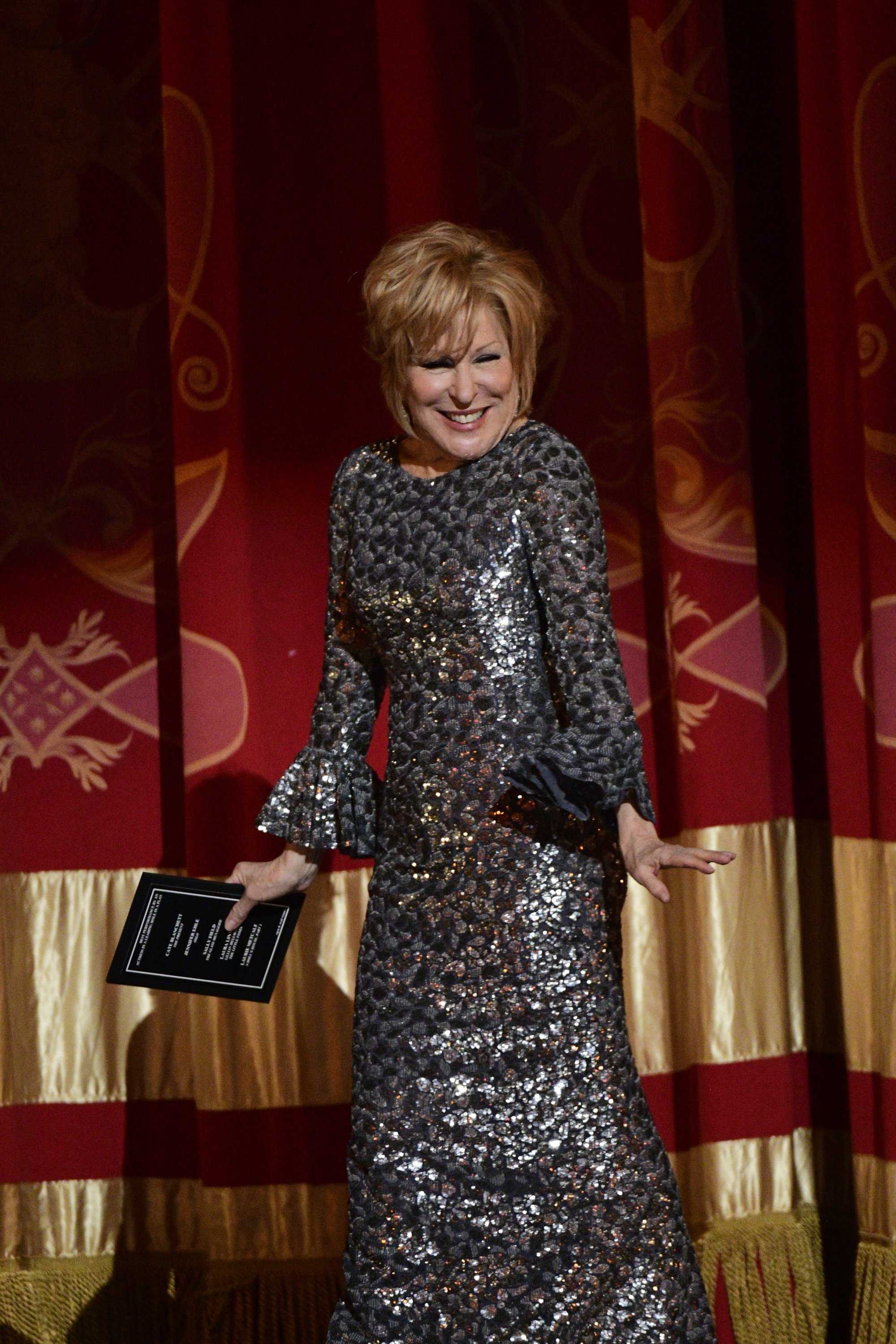Actress Bette Midler alright after fall on stage