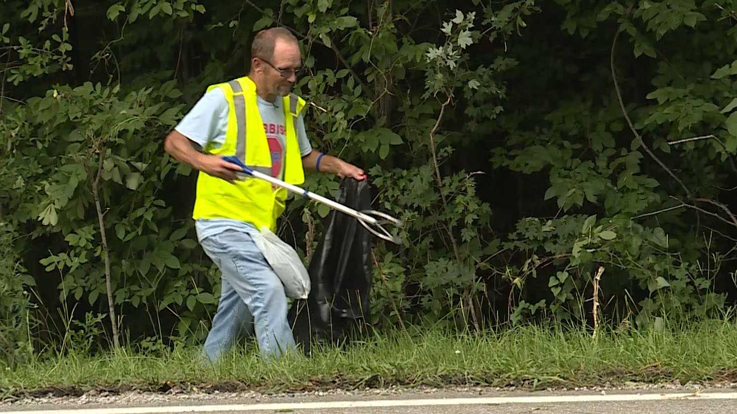 'Trashman' gets high praise from locals