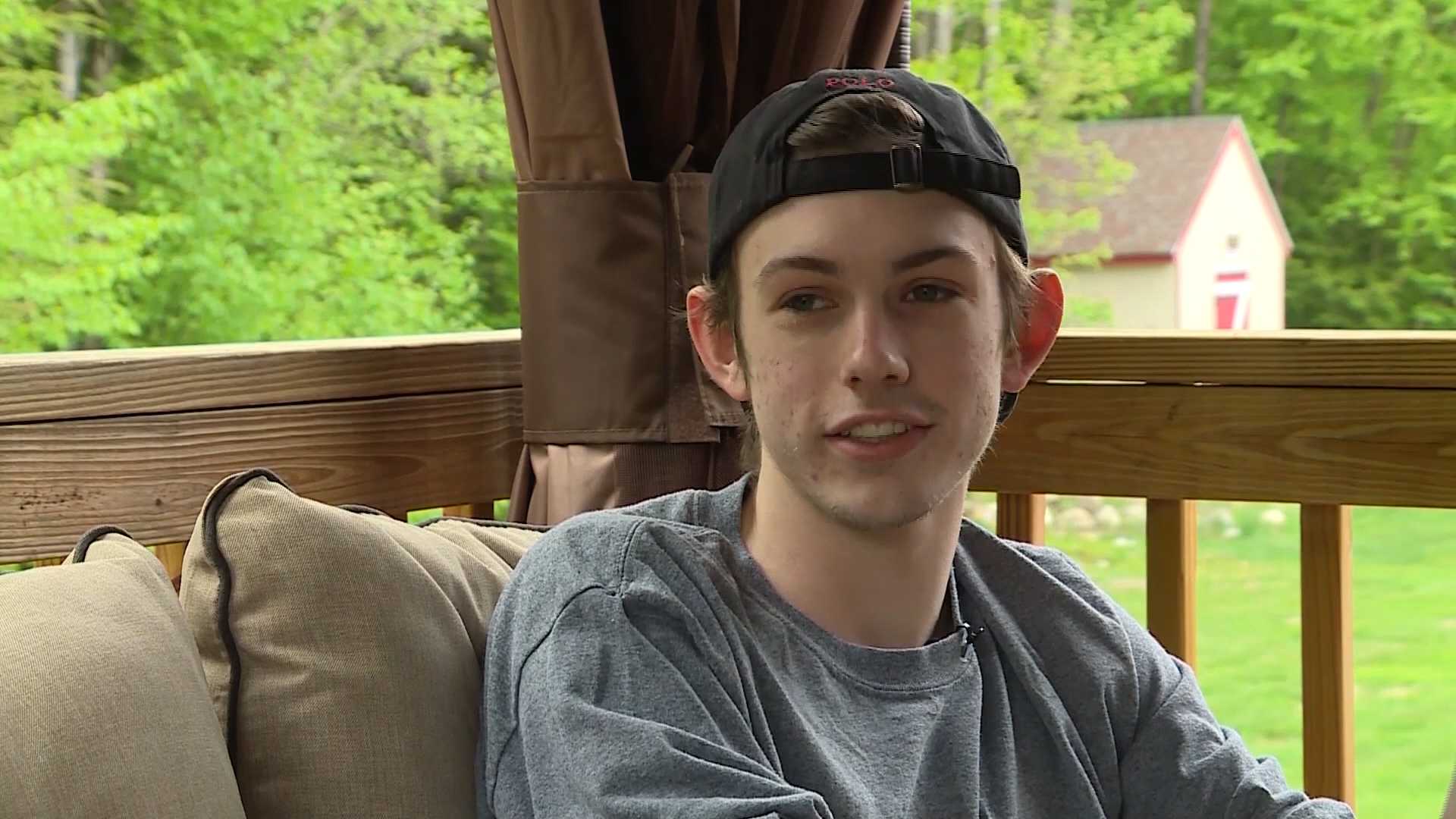 Homeschooled teen petitions to march at high school graduation