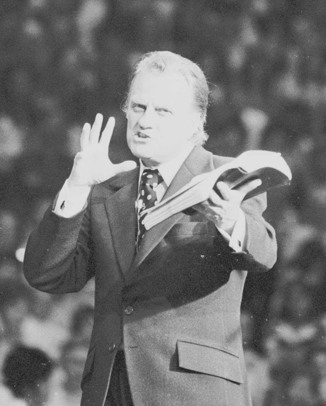 Billy Graham, Renowned TV Evangelist, Dead at 99
