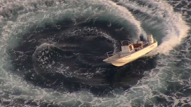 1 boater dead, another missing after speedboat found spinning in circles