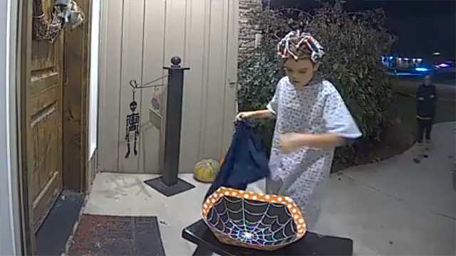 Halloween mishap turns into heartwarming gesture caught on cam