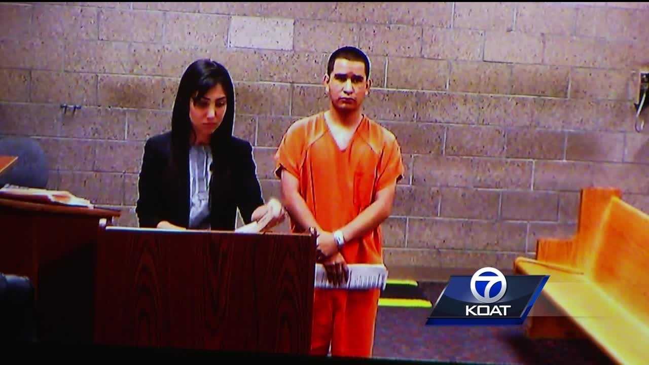 Man charged in shooting death of two UNM students