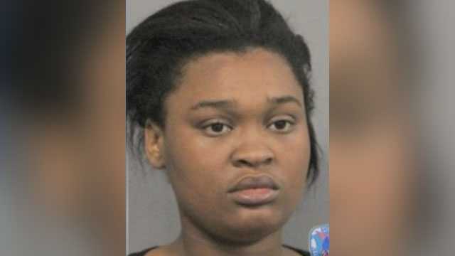 Cops: ​Mom pepper-sprays birthday girl's grandmother at Chuck E. Cheese's