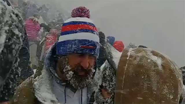 Fans endure whiteout conditions at Buffalo Bills game