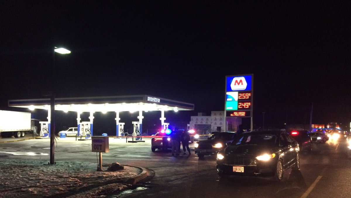 New Albany police investigate shooting at gas station