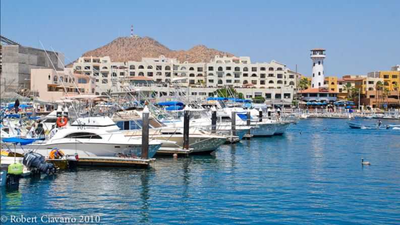 Bodies found hanging from overpasses near Cabo San Lucas