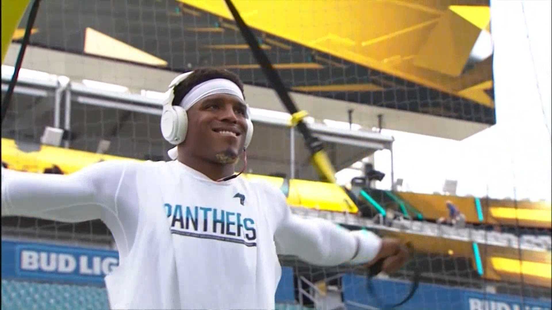 Carson Wentz throws two touchdowns versus Dolphins
