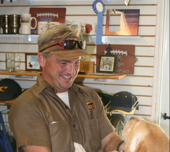 Pups and postal workers: UPS drivers take pics of dogs they befriend during daily route