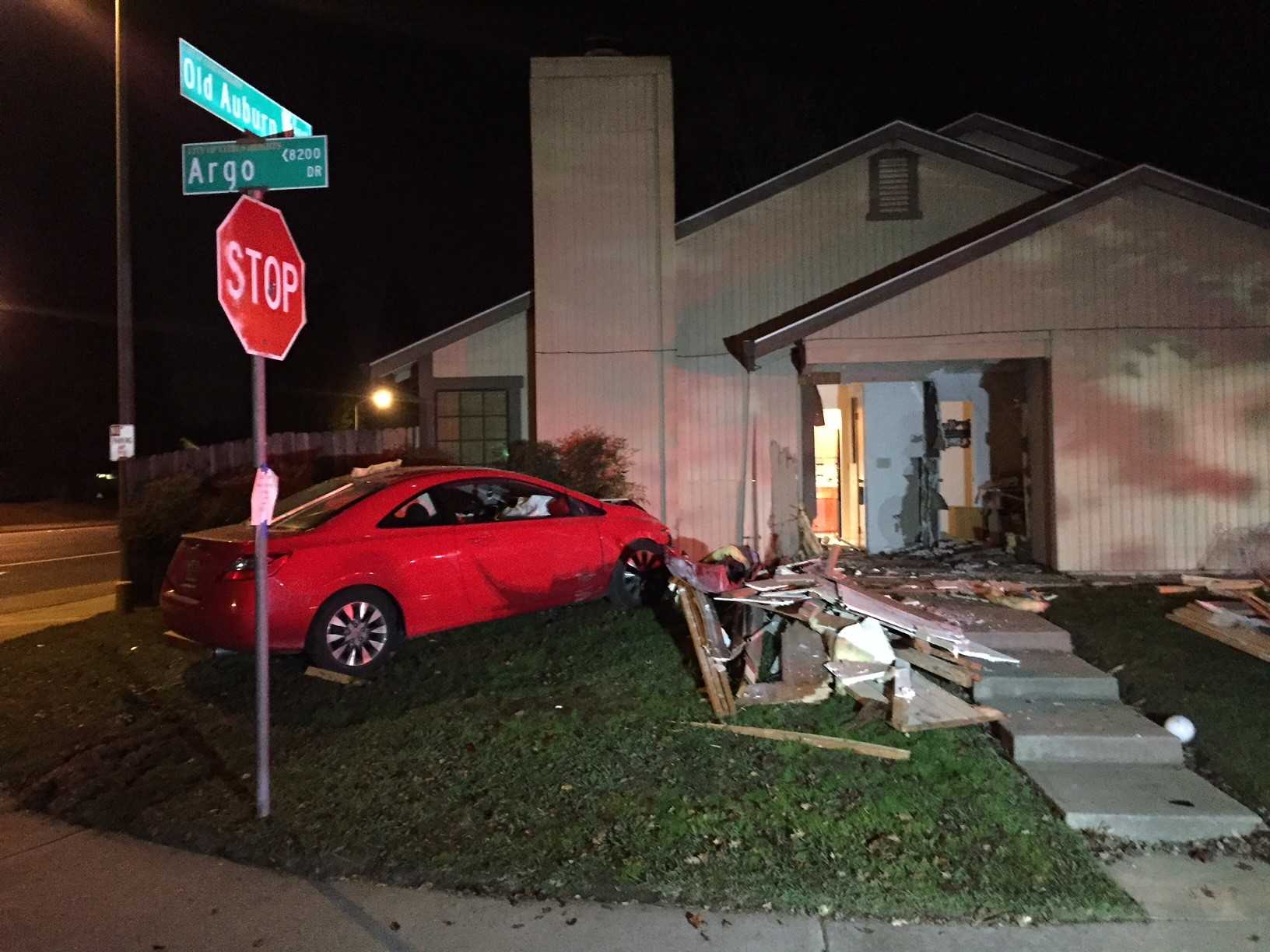 Driver suspected of DUI crashes into Citrus Heights home