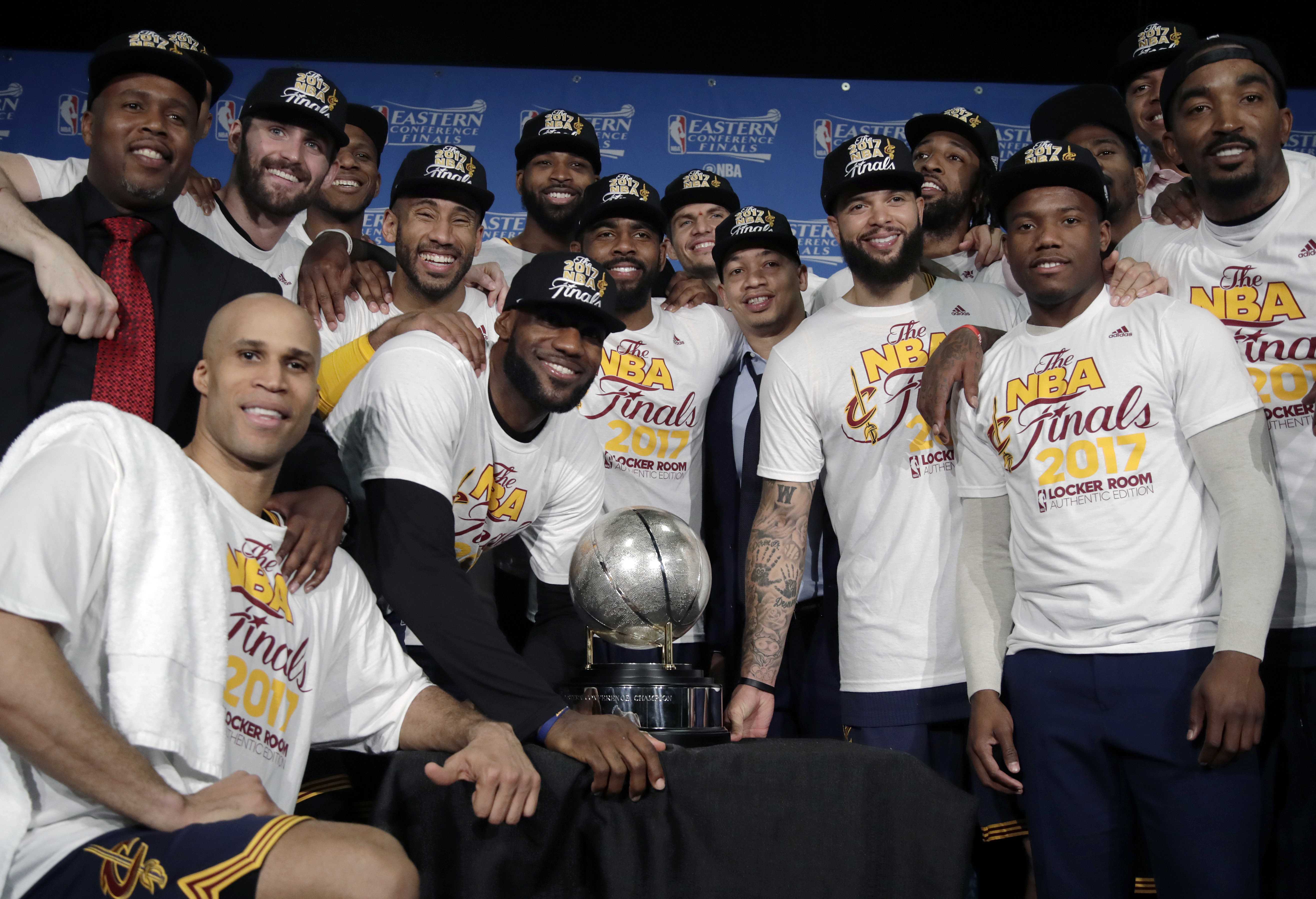 No surprise: It’s Cavs-Warriors in the NBA Finals yet again