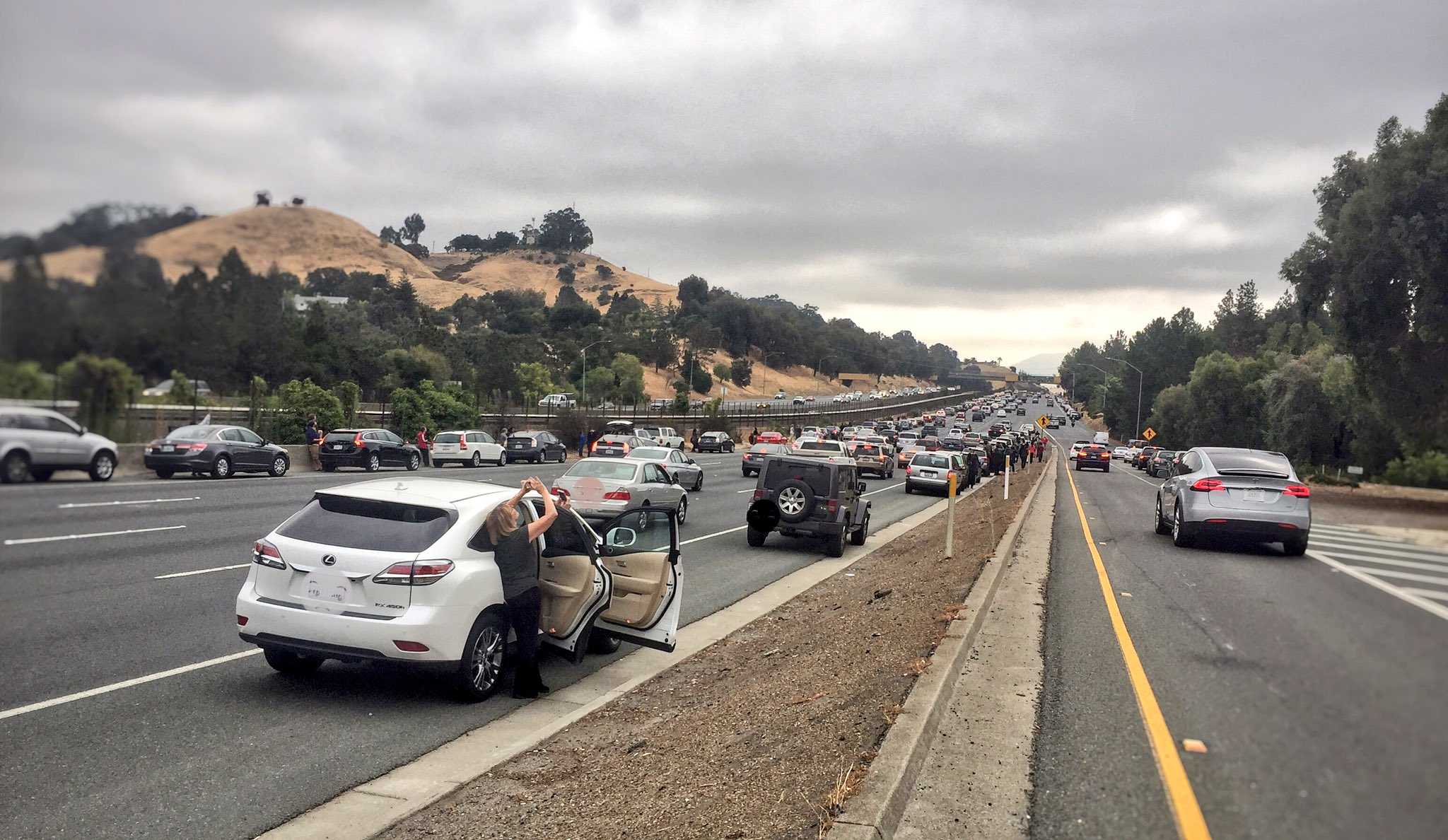 Fog makes eclipse a dud at Golden Gate Bridge