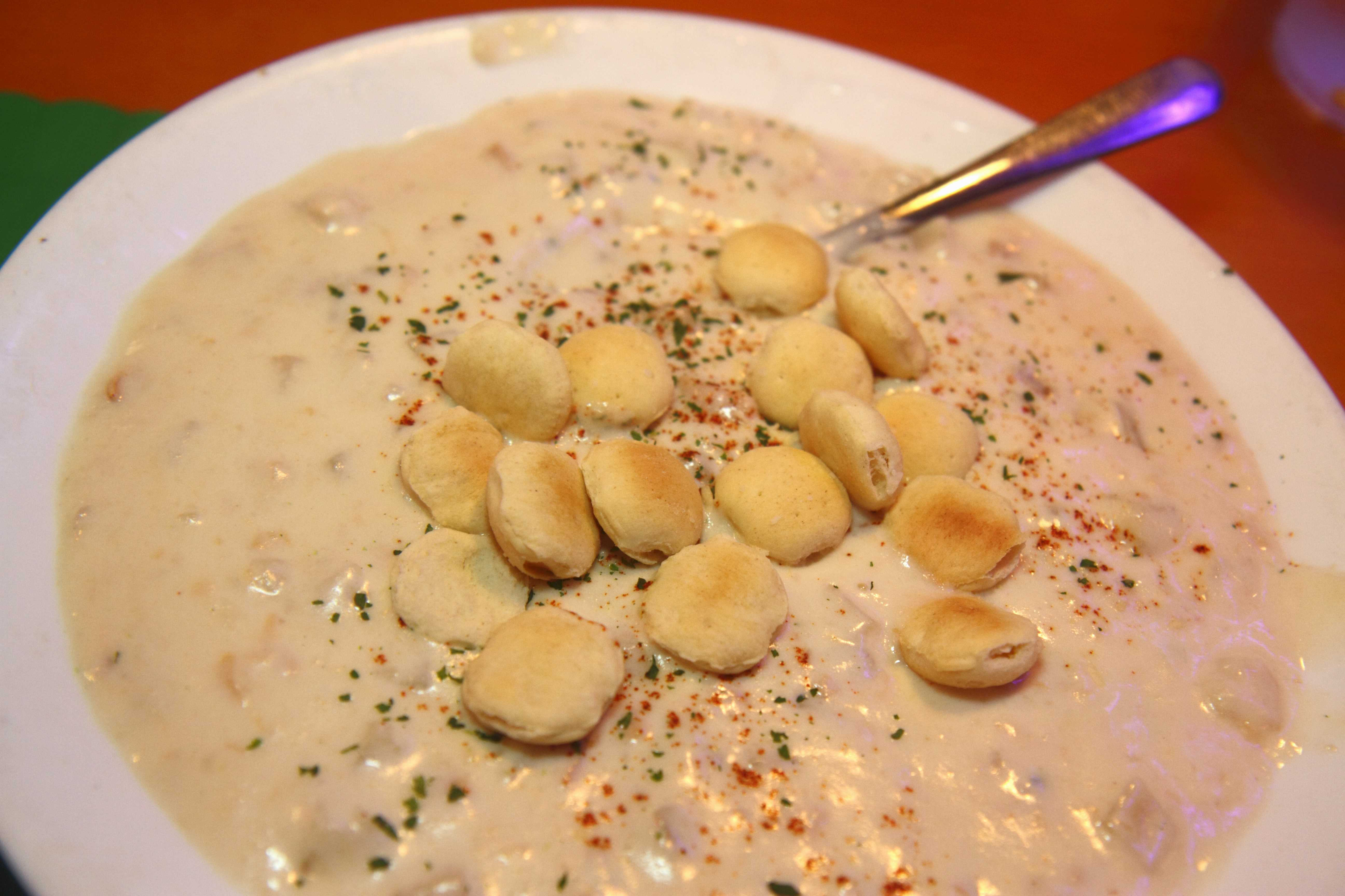 Man calls 911 about clam chowder — 4 times