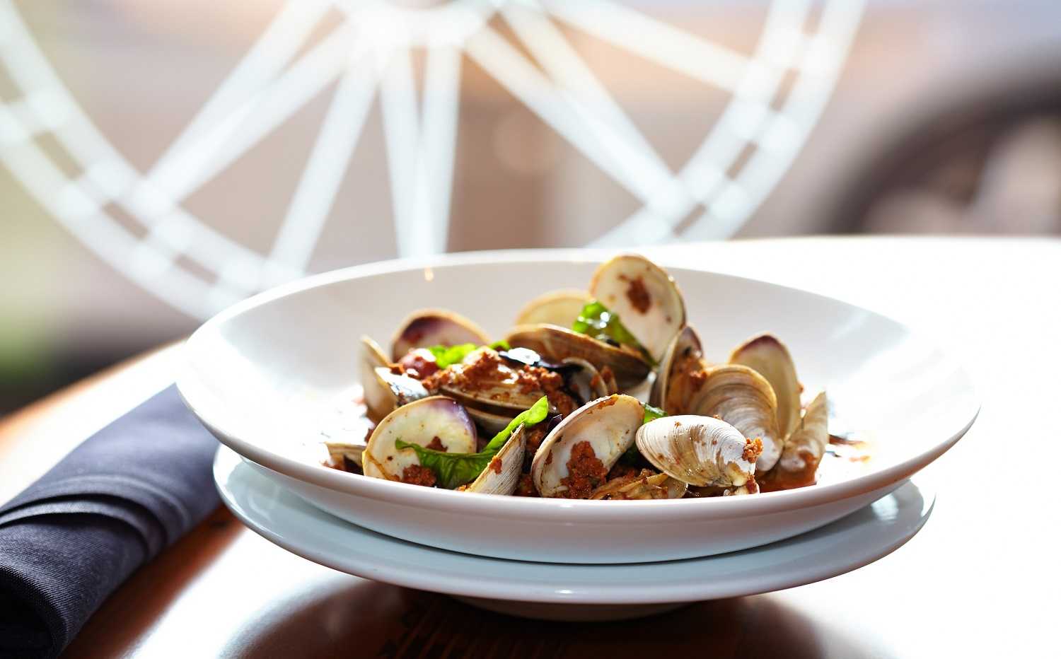 Man arrested after repeatedly calling 911 to complain about small clams