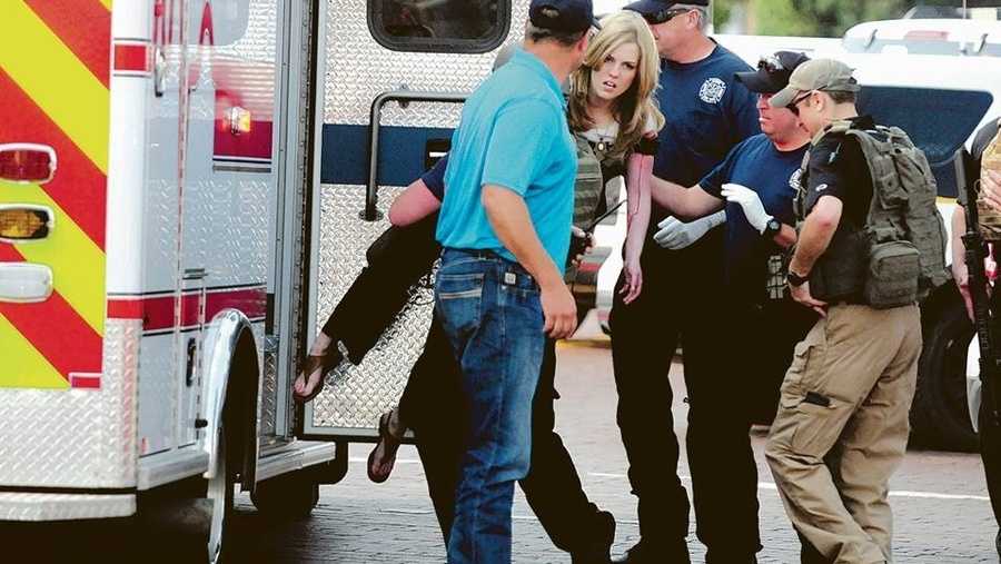 2 dead, 6 injured following shooting ​at public library in New Mexico​​