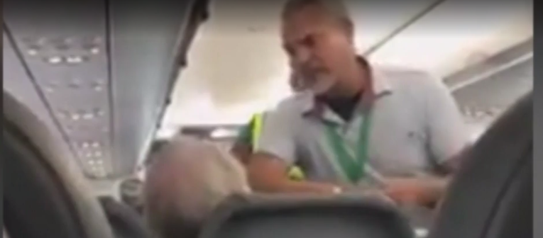 Father, daughter kicked off flight for 'cursing' after 8-hour delay