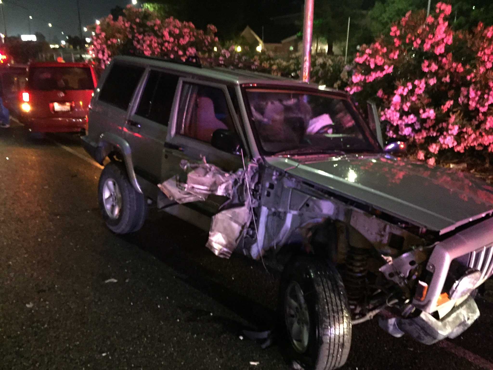 8-vehicle crash snarls Business 80 traffic near Howe Ave.