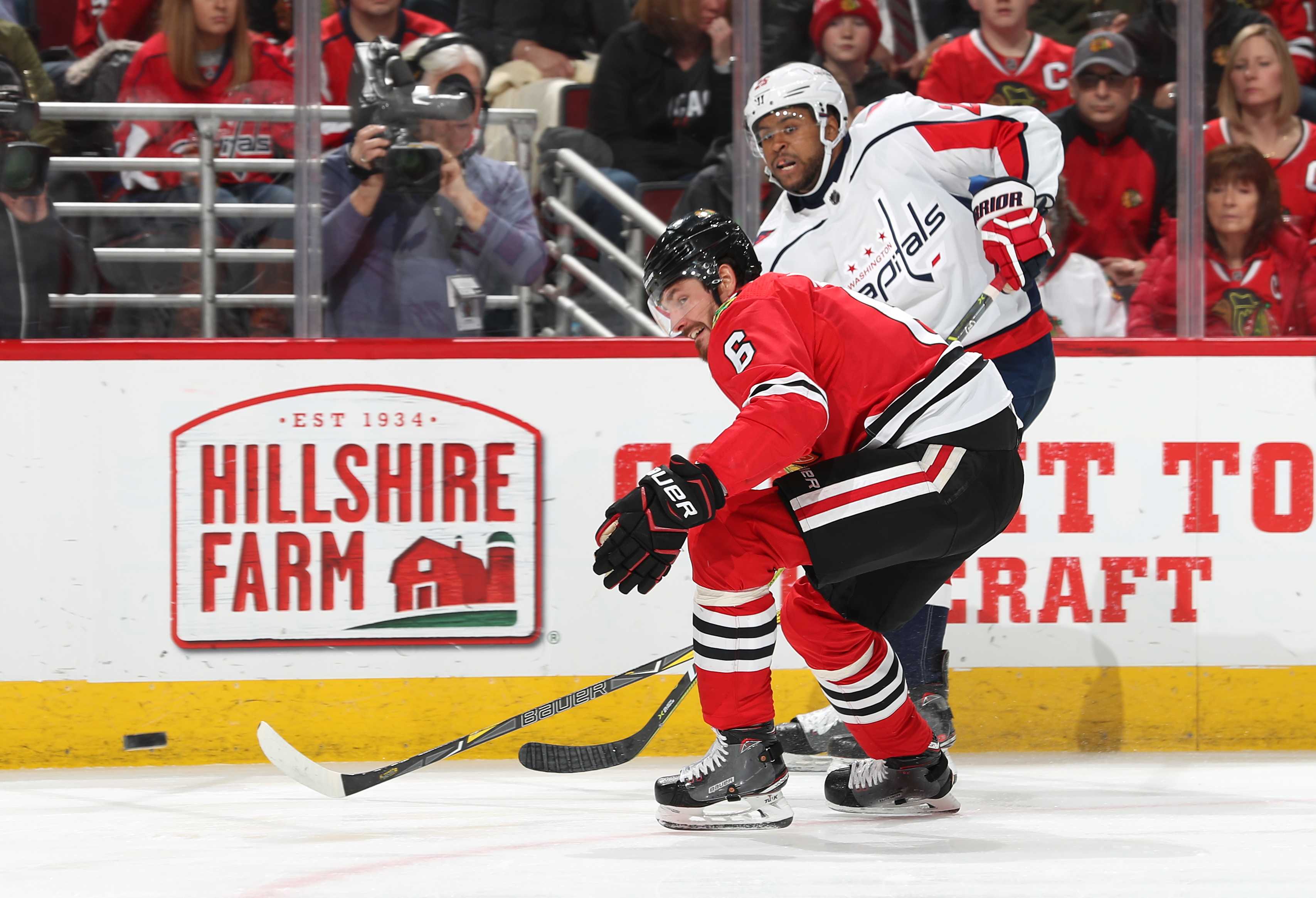 Black NHL player Devante Smith-Pelly taunted by Chicago fans